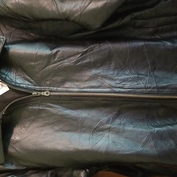 NWT Men's Black English Leather Bomber Coat Size Medium - Picture 3 of 12